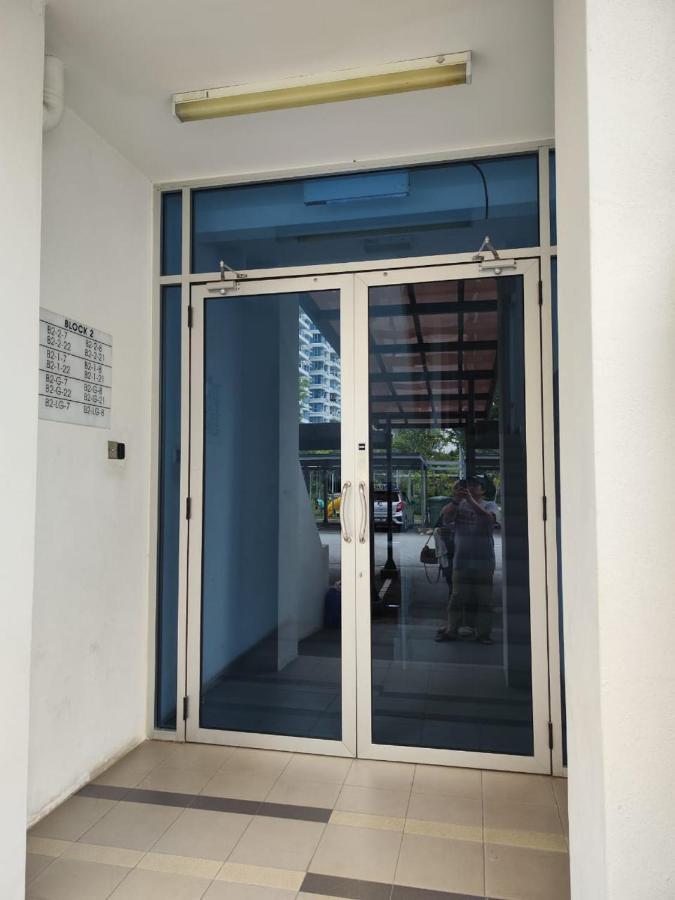 Putra 1 Pool Homestay Bandar Seri Putra Kampong Sungai Buah Luaran gambar
