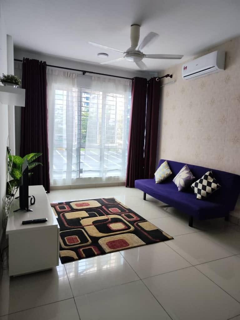 Putra 1 Pool Homestay Bandar Seri Putra Kampong Sungai Buah Luaran gambar