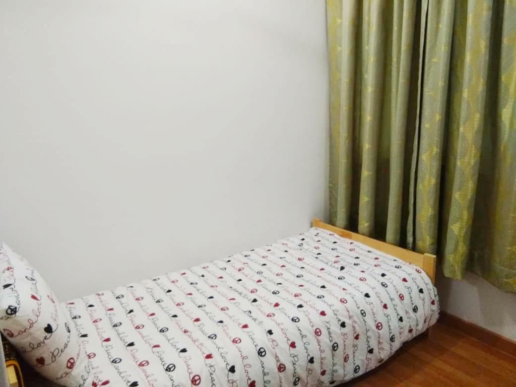 Putra 1 Pool Homestay Bandar Seri Putra Kampong Sungai Buah Luaran gambar